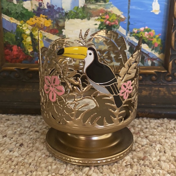 Bath and Body Works 3 wicks candle holder set - Picture 3 of 3